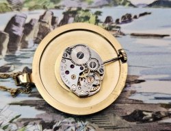 画像4: セイコー・婦人用ペンダントウオッチ・金色・手巻き・【１９６５年・昭和４０年・３月生まれ」】