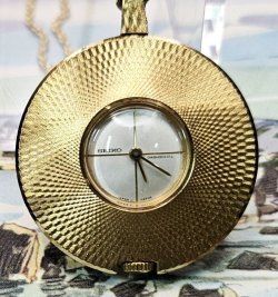 画像8: セイコー・婦人用ペンダントウオッチ・金色・手巻き・【１９６５年・昭和４０年・３月生まれ」】