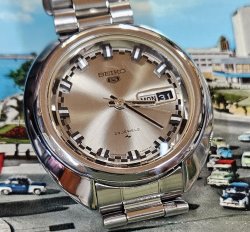 画像11: セイコー・５１ニューファイブ・希少なレーシングダイヤル・自動巻き【１９６８年・昭和４３年・１１月生まれ】