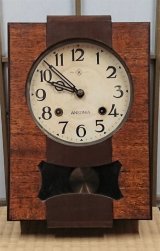 画像: 小型の八日巻き掛時計・長方形・昭和中期・渦巻きボンボン