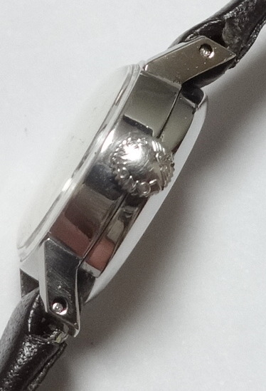画像: ロンジン（スイス）１９６０年代婦人用手巻き【小さくて丸いシンプルな時計】