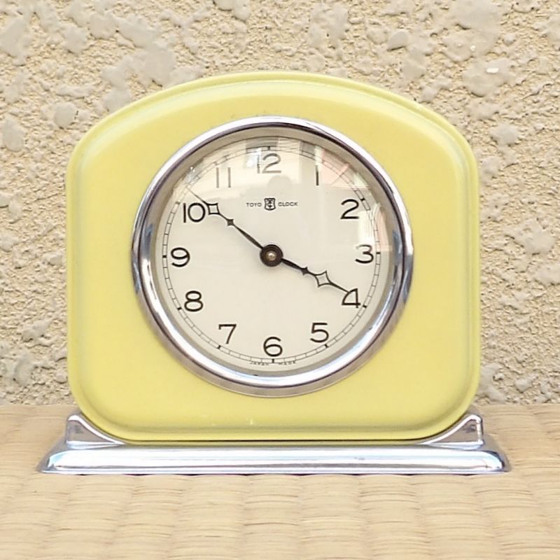 画像1: 東洋時計・昭和３０年代・ベルのない置き時計・小さめのサイズ