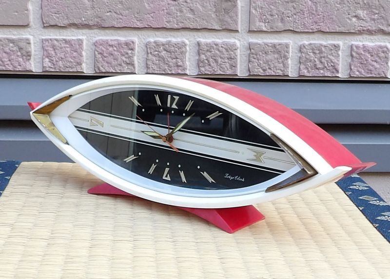 画像: 東京時計・昭和４0年代ベル付き手巻き・面白ケース（欠けはあります）