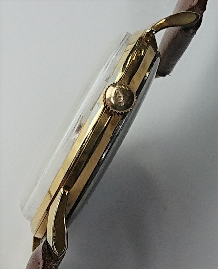 画像: タカノ・初期型・幻の時計と言われる昭和３０年代紳士手巻・変わり文字板（少し傷あり）
