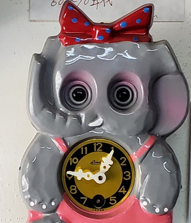 画像: ミケン【御研機器】象さん・目が動く面白時計昭和40年頃の機械式１日巻き
