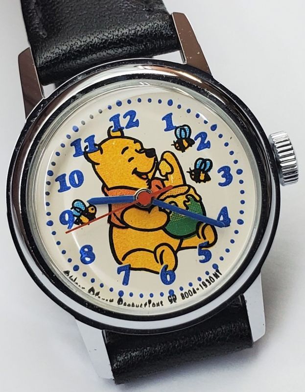 ディズニー手巻きプーさん腕時計