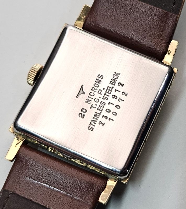 画像: タカノ・フロンティア・紳士角型手巻き・幻の時計と言われる希少な時計・【１９５８年・昭和３３年〜】