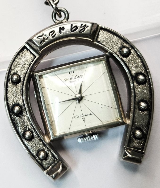 画像1: セイコー・馬蹄型・懐中時計【置き時計にもなる】１９６０年代【昭和３０年代】の超貴重な手巻き時計