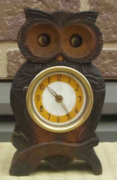 画像: 人気者！セイコーふくろうの置き時計・日巻き