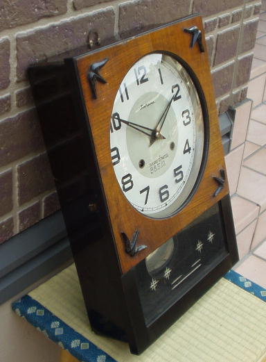 画像: TAKANO貫禄のある角型時計