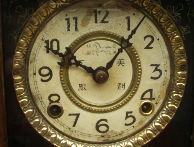 画像: 中国製（香港）の古い八日巻き置き時計（民国時代）